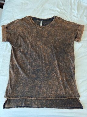 Zenana Outfitters Women's Short Sleeve Mineral Wash Tee, Size Large